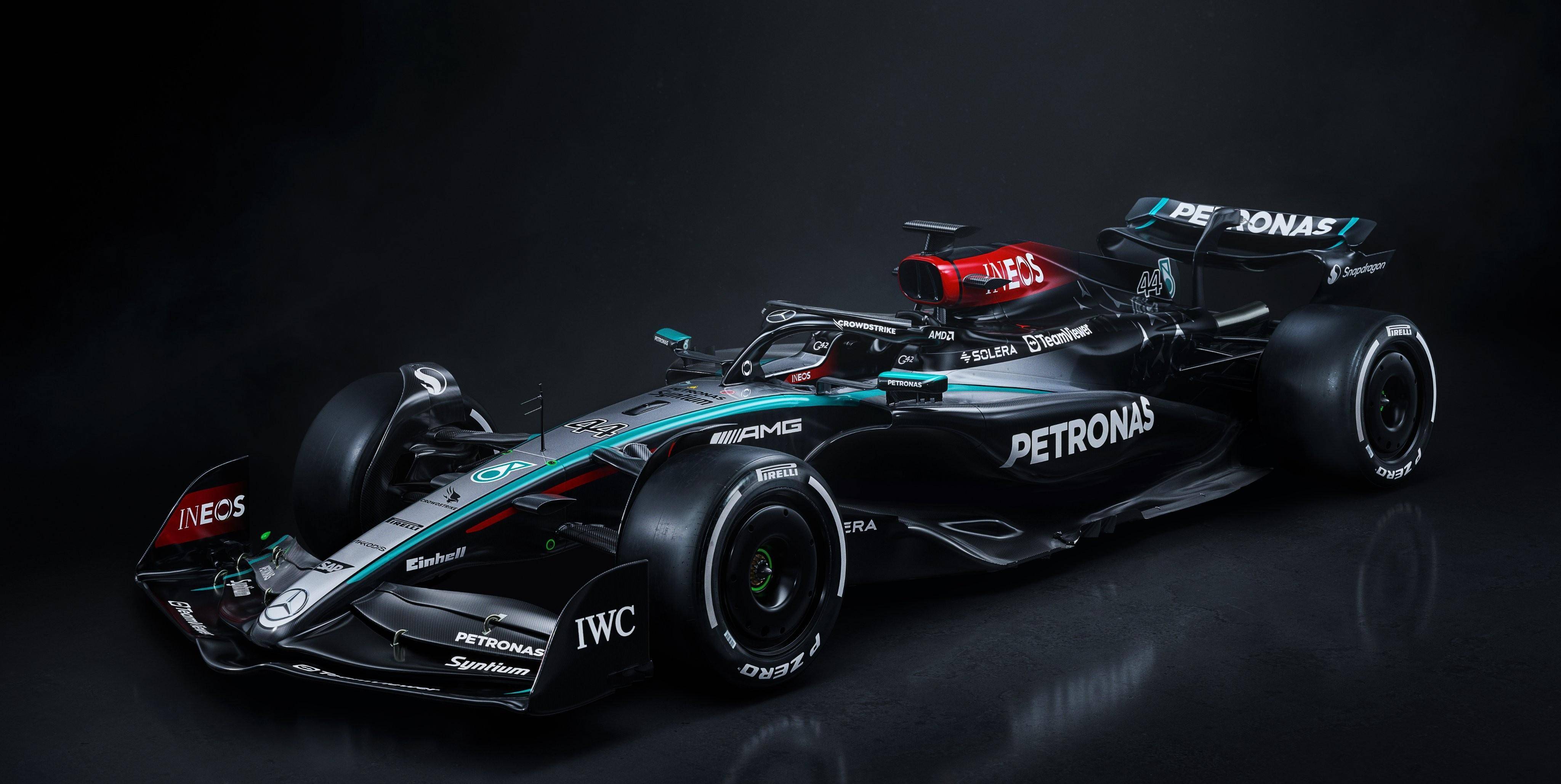 雷诺车队力克威廉姆斯，佩雷兹惊艳四座