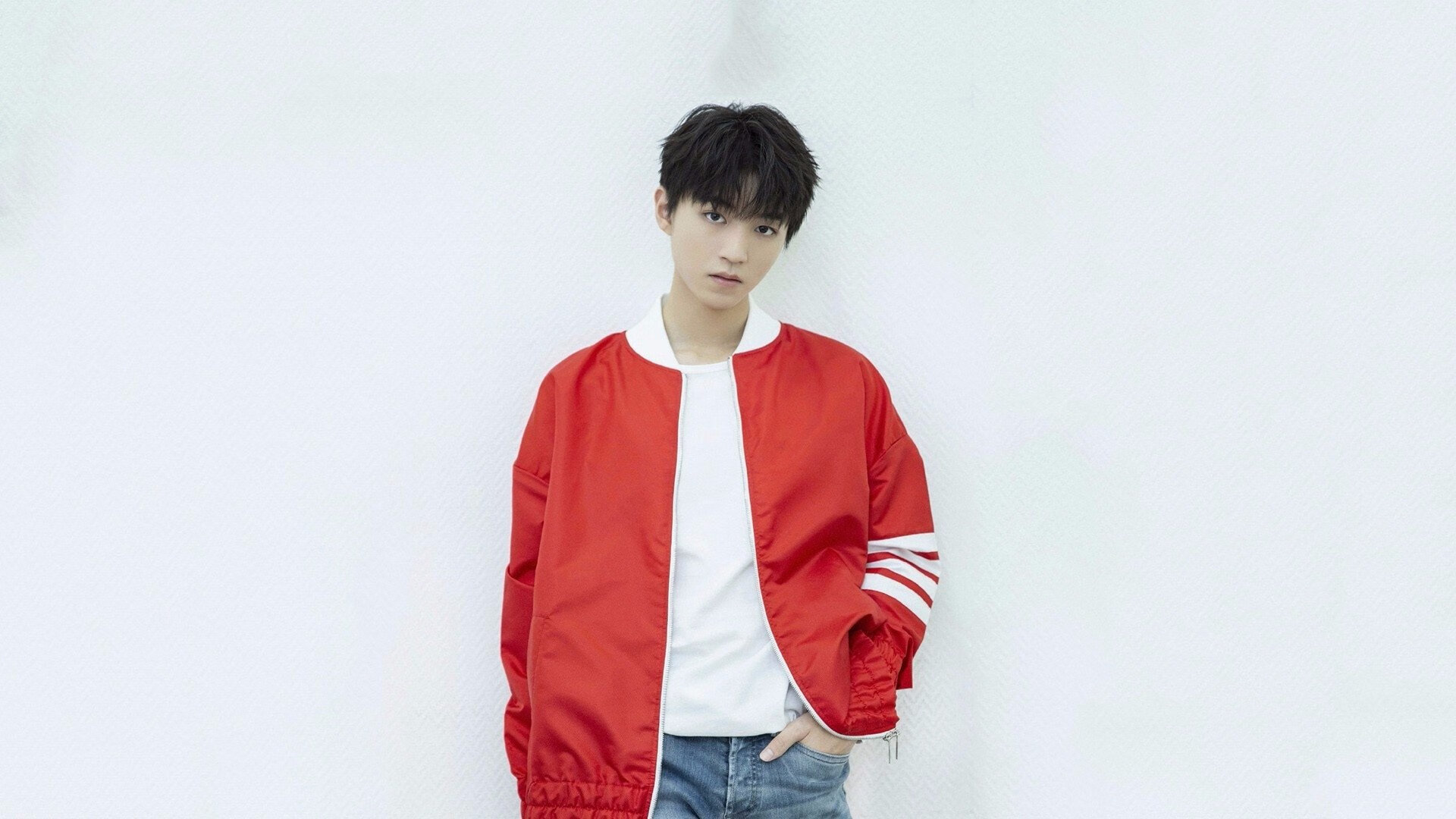 风暴眼,基辅的巷战与安联球场的弧线,人类在什么战场上证明自己?