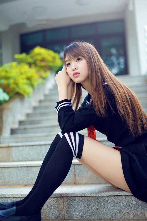 梅西的魔法与多特蒙德的闪电战，一场提前失去悬念的绿茵盛宴